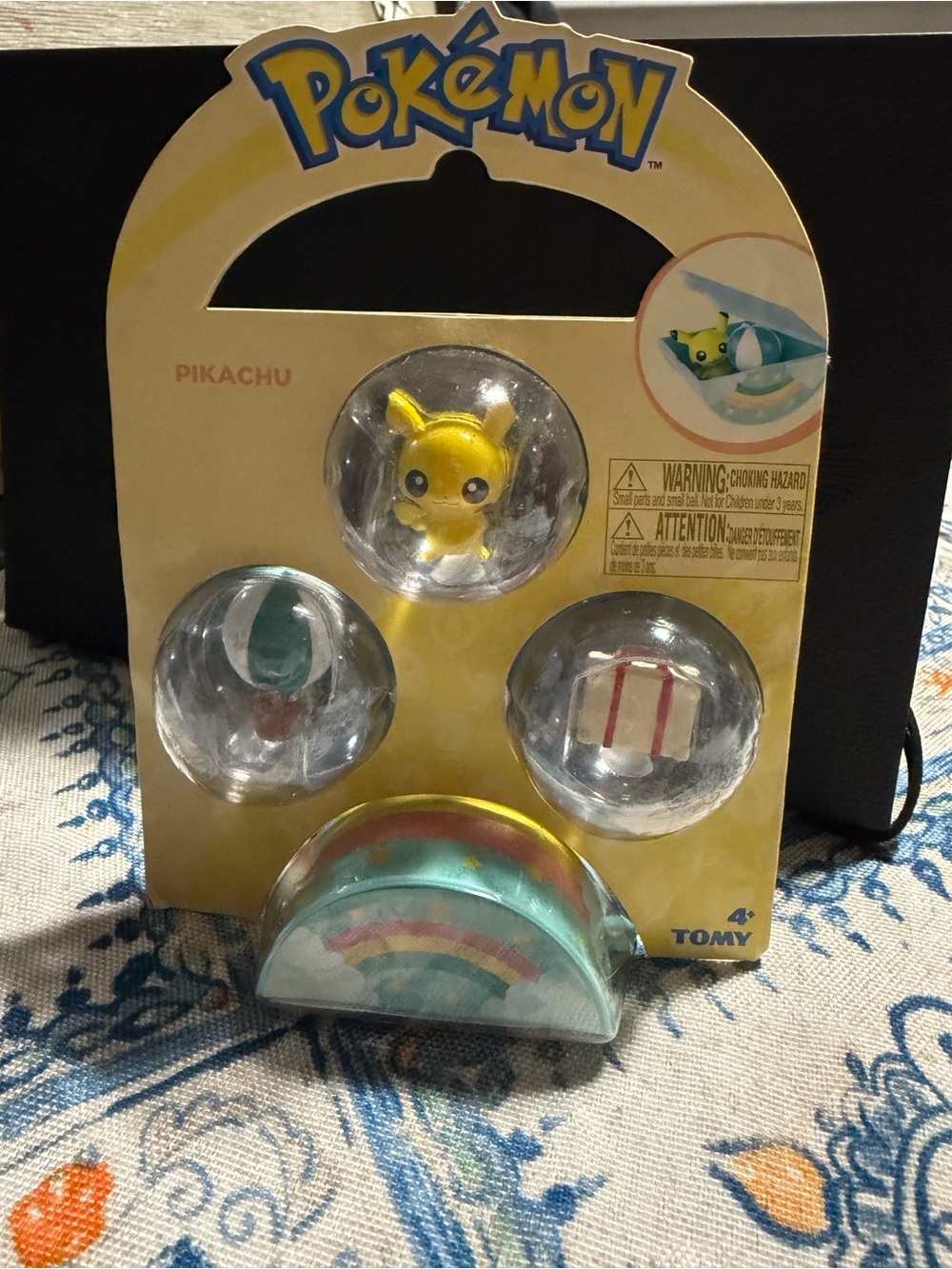 Nwot: TOMY Pokemon Petite Pals Pikachu 1" Mini Figure 3-Pack w/ Accessories